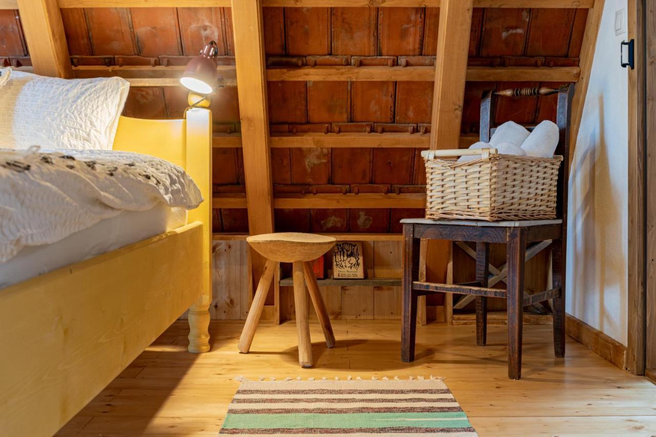 Viscri 32 - White Barn And Blue House Hotel Екстериор снимка