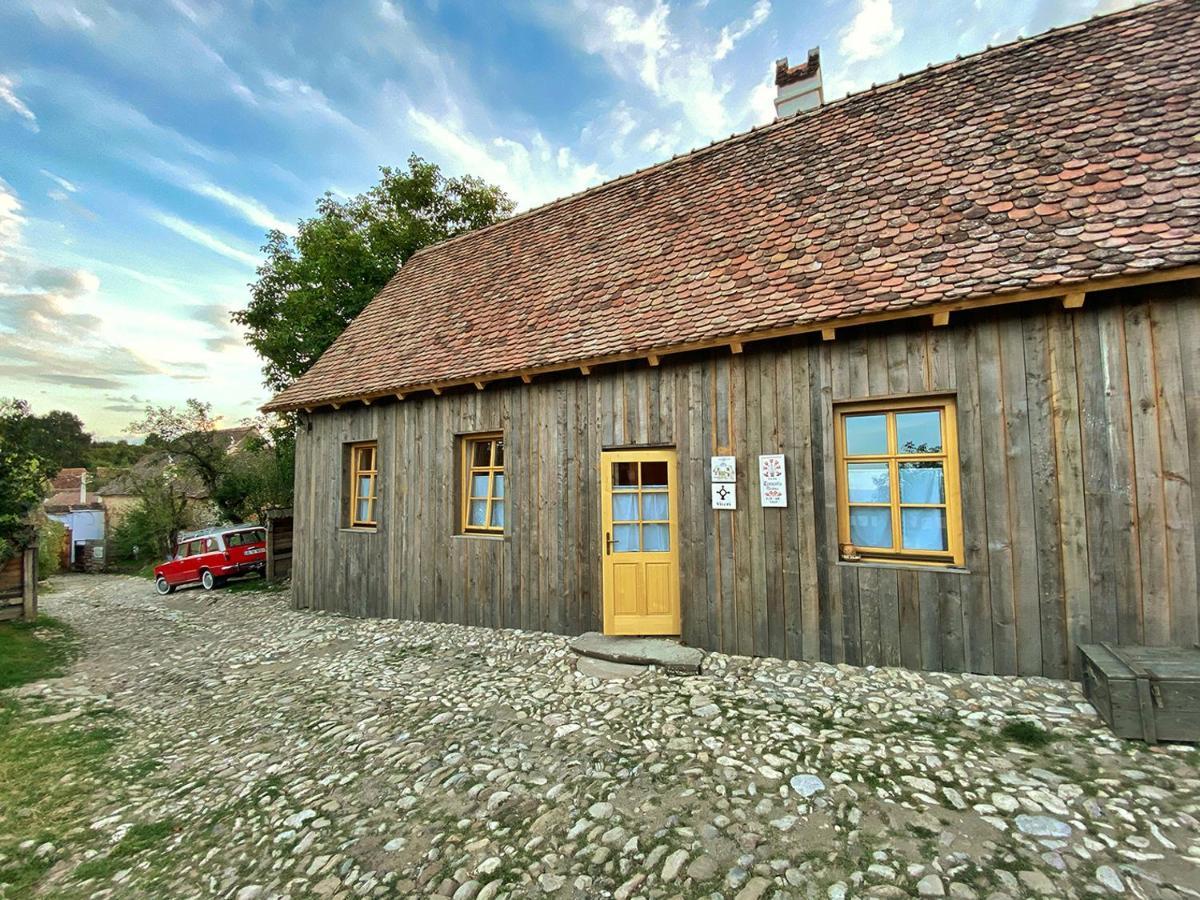 Viscri 32 - White Barn And Blue House Hotel Екстериор снимка