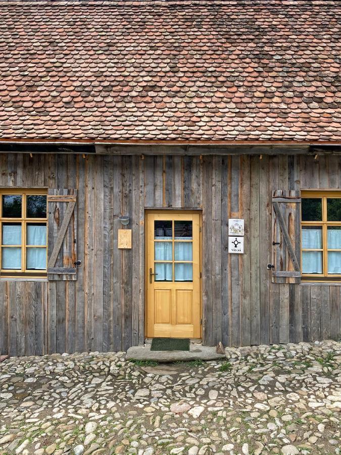 Viscri 32 - White Barn And Blue House Hotel Екстериор снимка
