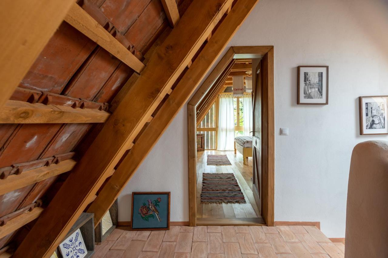 Viscri 32 - White Barn And Blue House Hotel Екстериор снимка